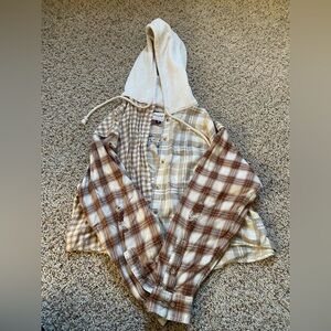 American Eagle Outfitters Beige Plaid Hooded button flannel
